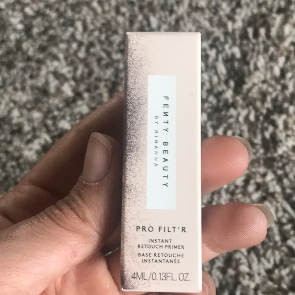 Fenty Beauty Pro Filter mini primer